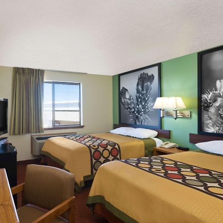 Super 8 By Wyndham Alamogordo - White Sands Dış mekan fotoğraf