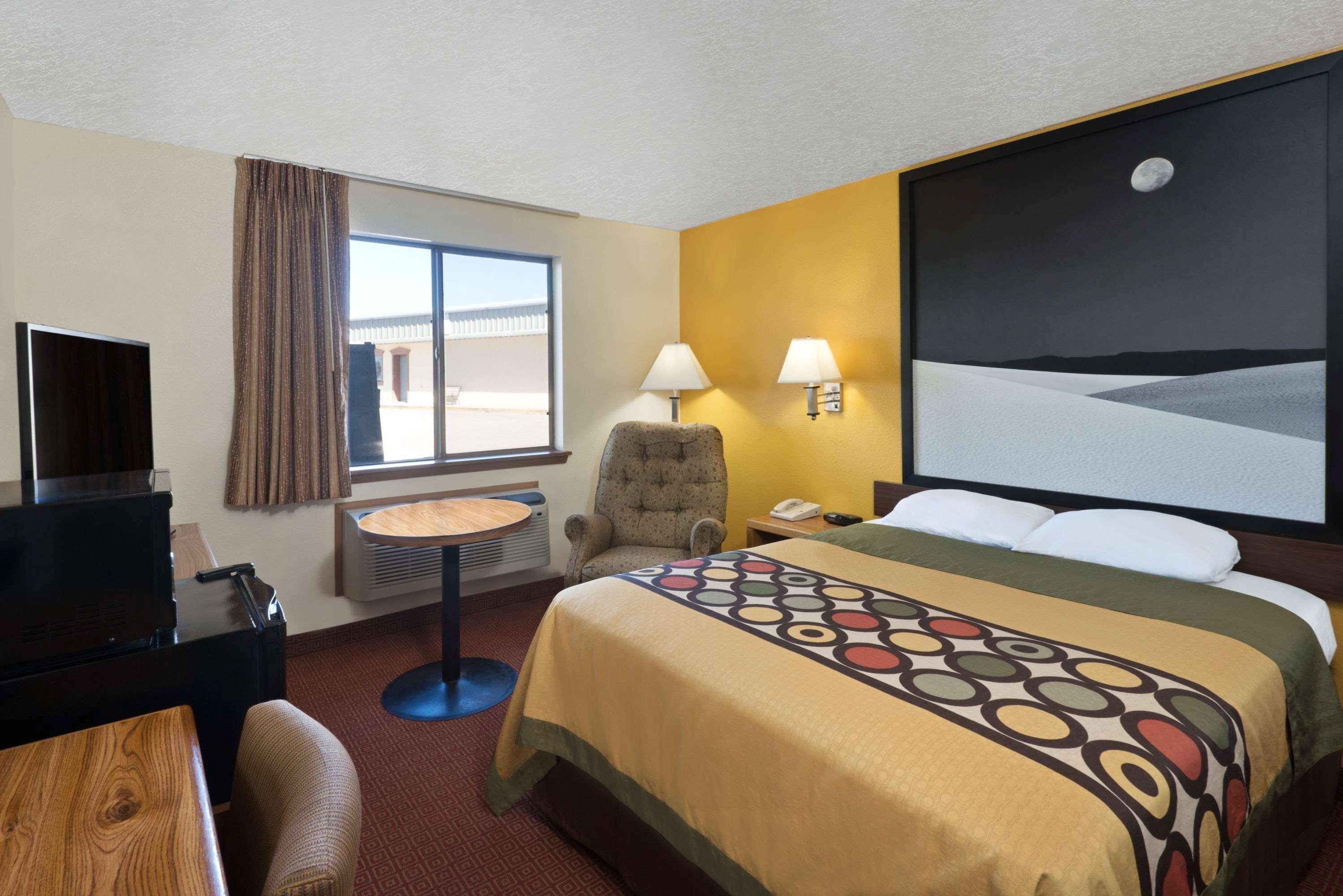 Super 8 By Wyndham Alamogordo - White Sands Dış mekan fotoğraf