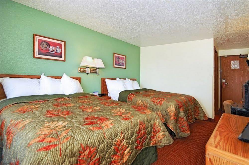Super 8 By Wyndham Alamogordo - White Sands Dış mekan fotoğraf