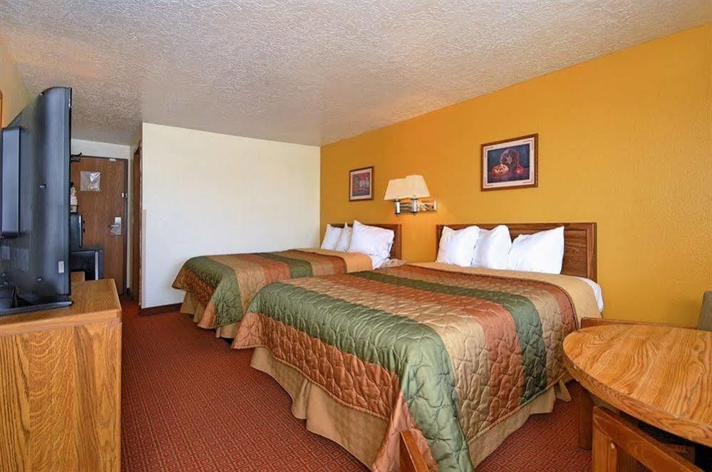 Super 8 By Wyndham Alamogordo - White Sands Dış mekan fotoğraf