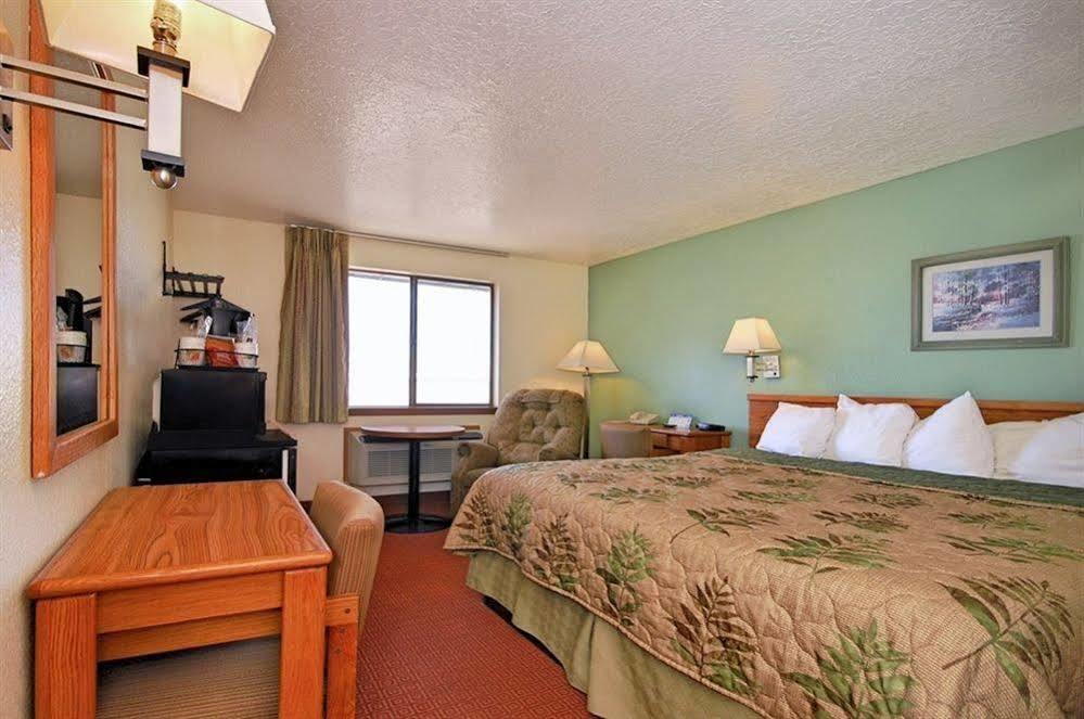 Super 8 By Wyndham Alamogordo - White Sands Dış mekan fotoğraf