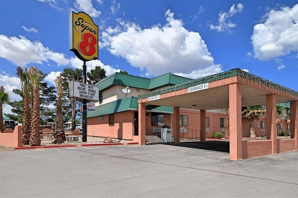 Super 8 By Wyndham Alamogordo - White Sands Dış mekan fotoğraf