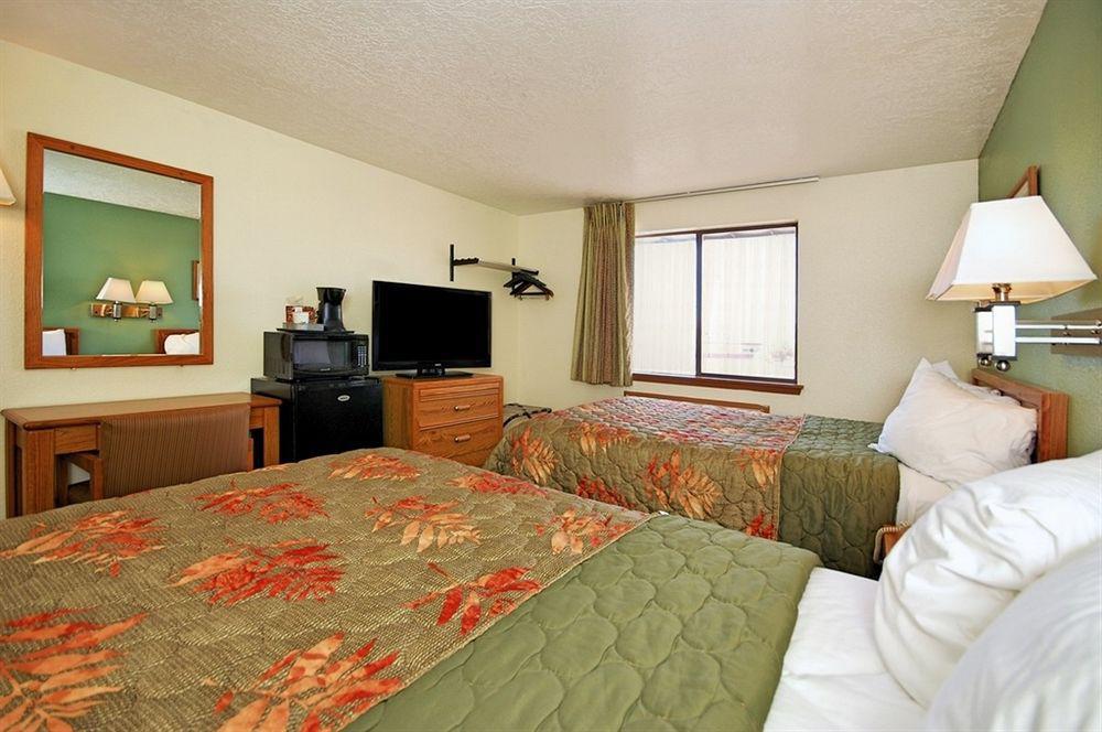 Super 8 By Wyndham Alamogordo - White Sands Dış mekan fotoğraf